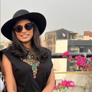 Meet your Posher, Arika